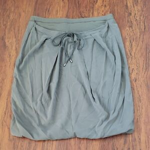 Brunello Cucinelli Gray Silk Preppy Feminine Mini Skirt Size 4 Preppy Designer